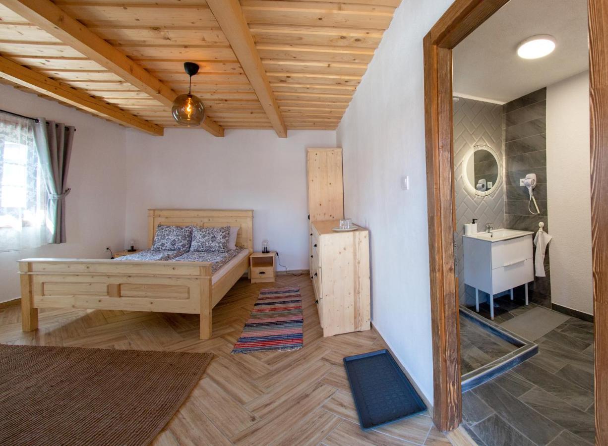 Pepi Vendeghaz - Casa De Oaspeti Pepi Joseni  Exterior photo