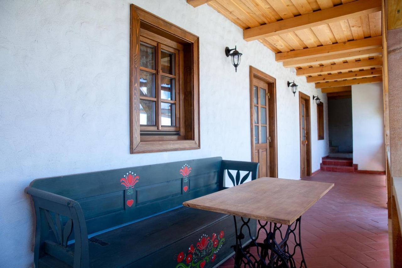 Pepi Vendeghaz - Casa De Oaspeti Pepi Joseni  Exterior photo